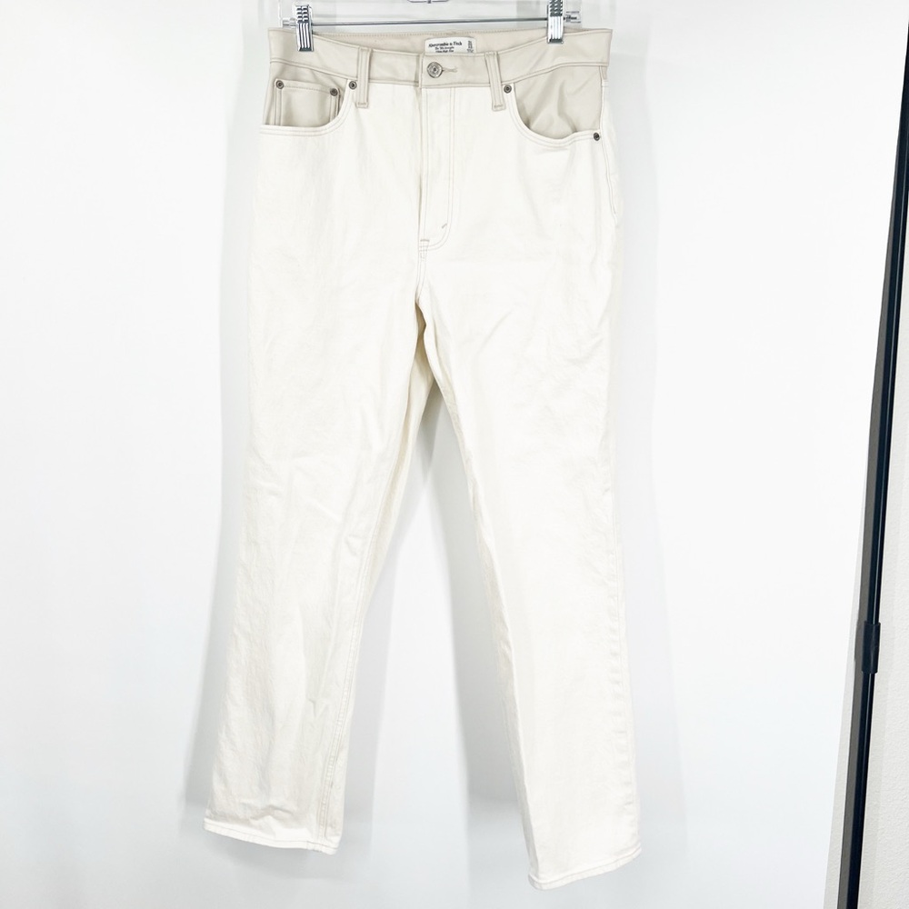 Abercrombie & Fitch The ‘90s Straight Jeans Ultra High Rise Cream Leather